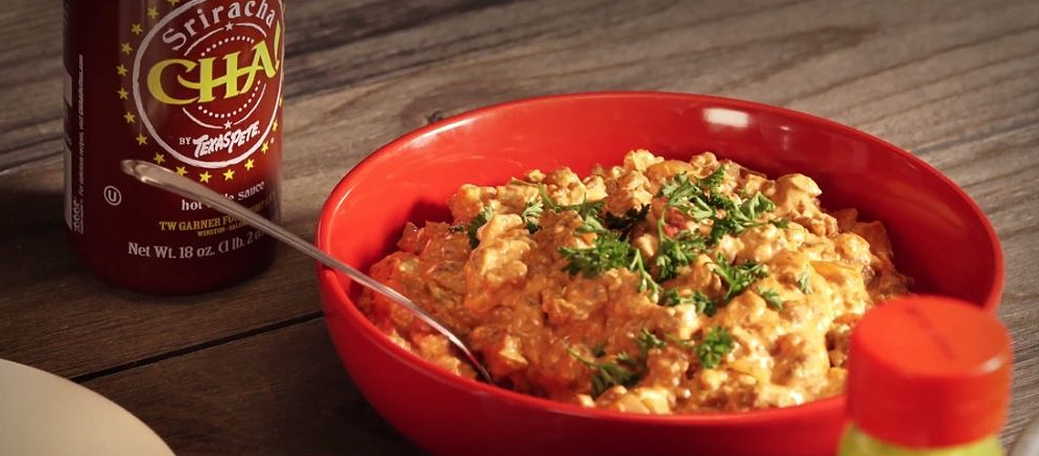 Slammin’ Sriracha Dip